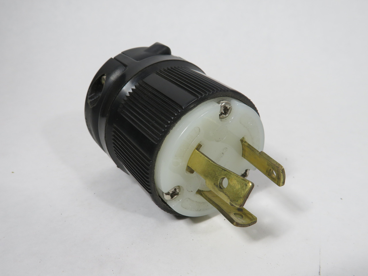 Cooper CWL630P Locking Plug 30A 250V 3W 2P NEMA L6-30 USED