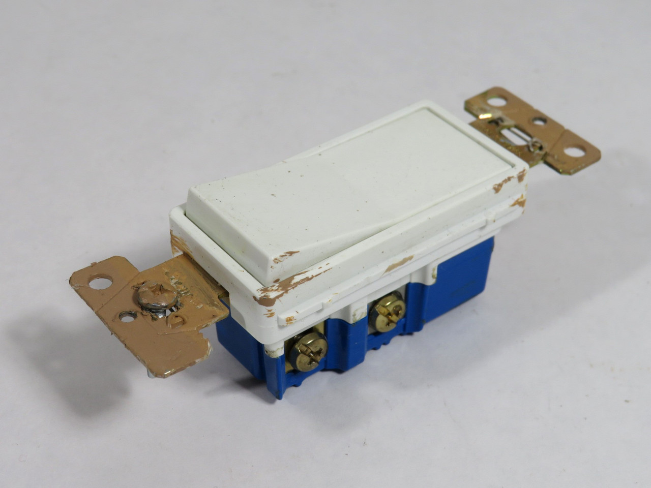 Pass & Seymour 2601347W Paddle Switch 347V 15A 1-Pole White PAINT ON SWITCH USED