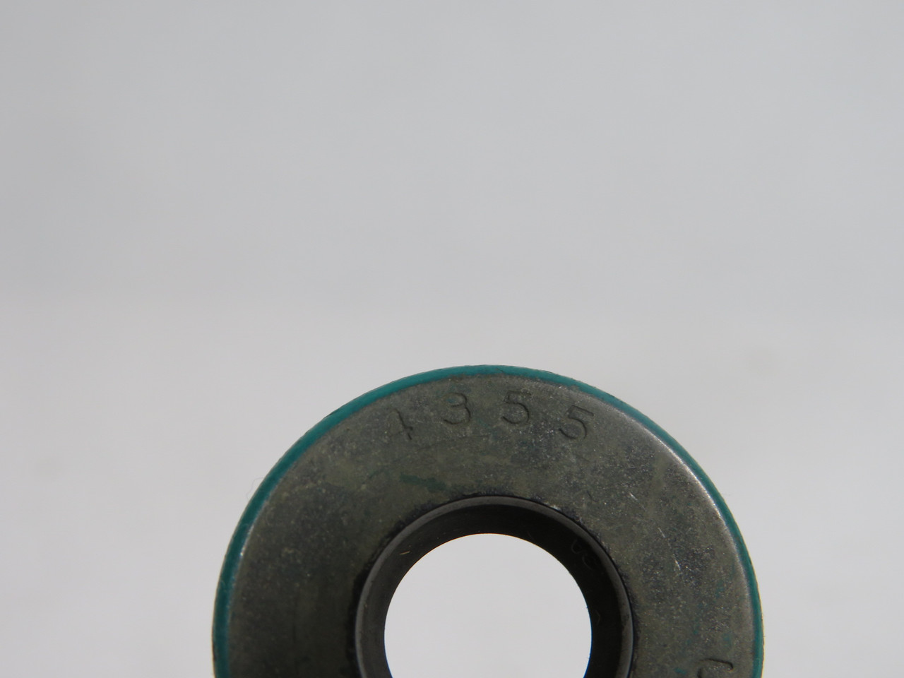 Chicago Rawhide 4355 Oil Seal 0.438" ID 0.999" OD 0.375" W NEW