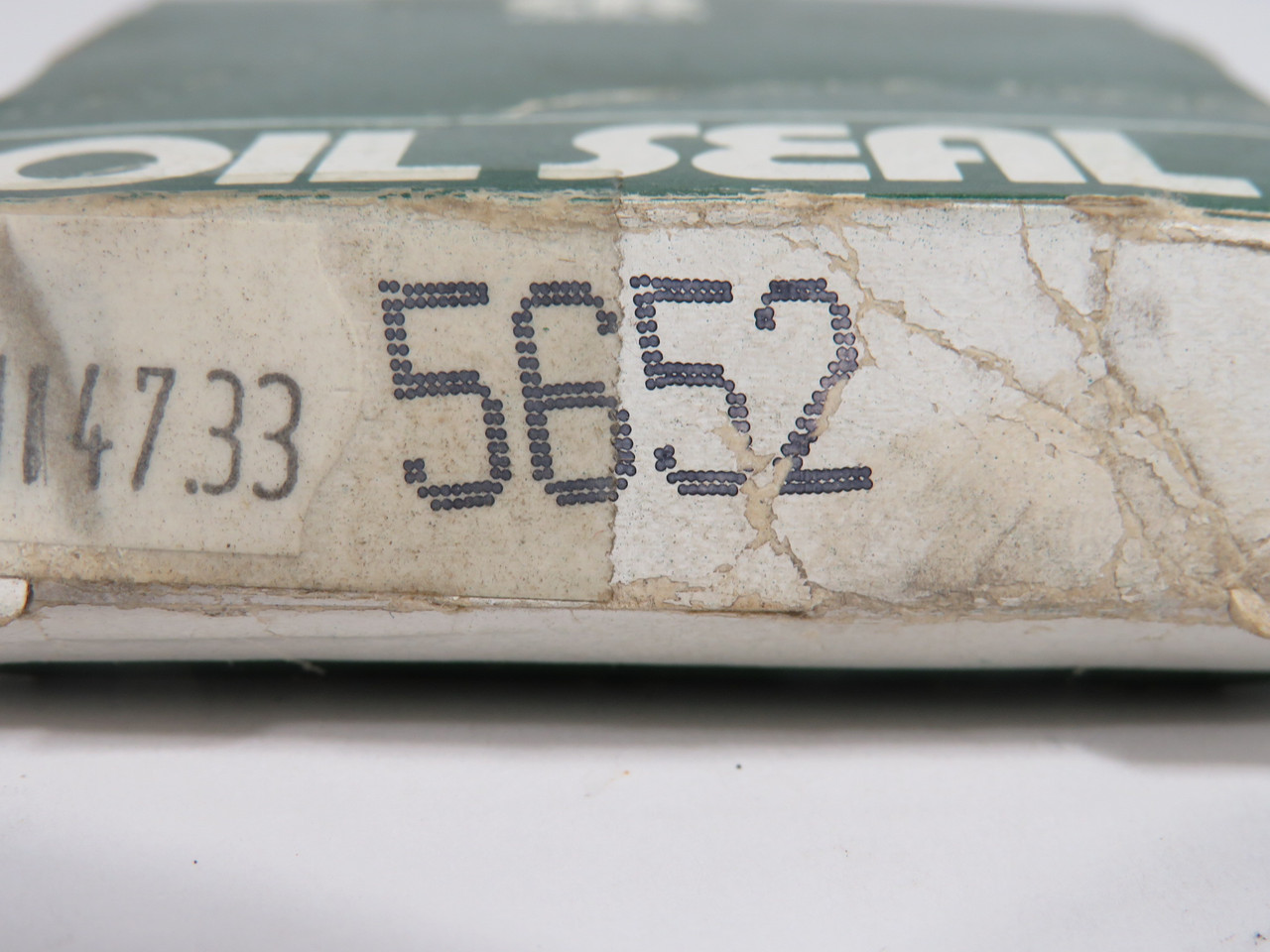 Chicago Rawhide 5652 Oil Seal 0.563" ID 1.124" OD 0.25" W SHELF WEAR NEW