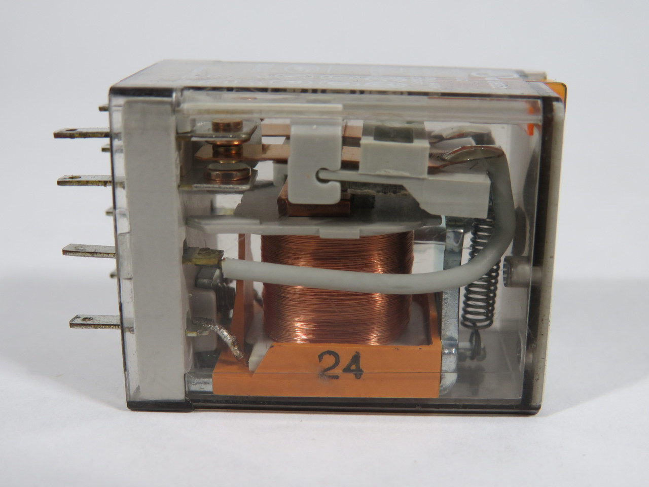 Finder 55.32.8.024.0040 Plug-In Relay 24VAC 10A 8-Blade USED