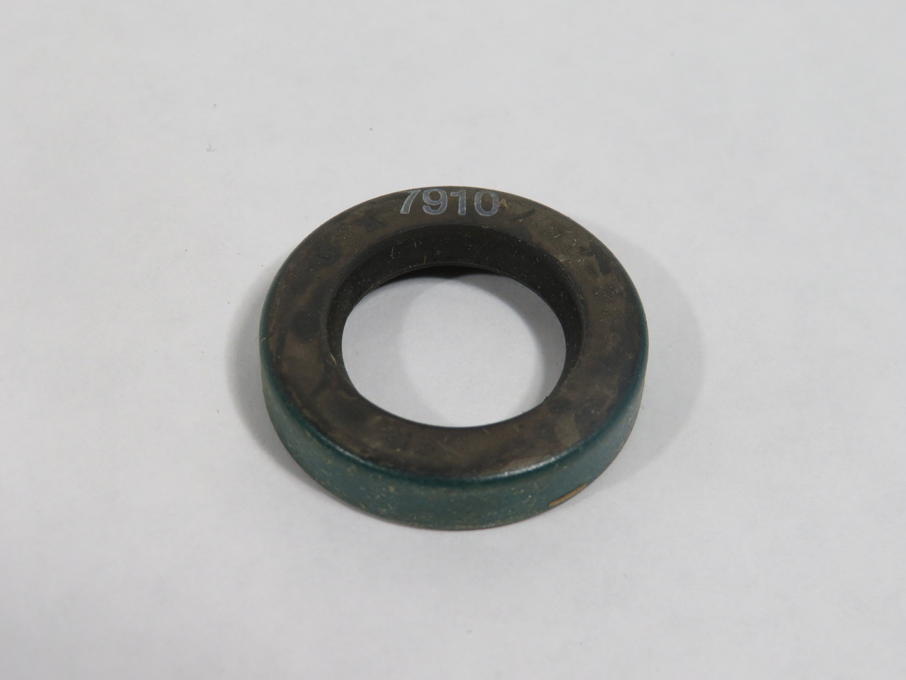 Chicago Rawhide 7910 Oil Seal 20mm ID 32mm OD 7mm W SHELF WEAR NEW
