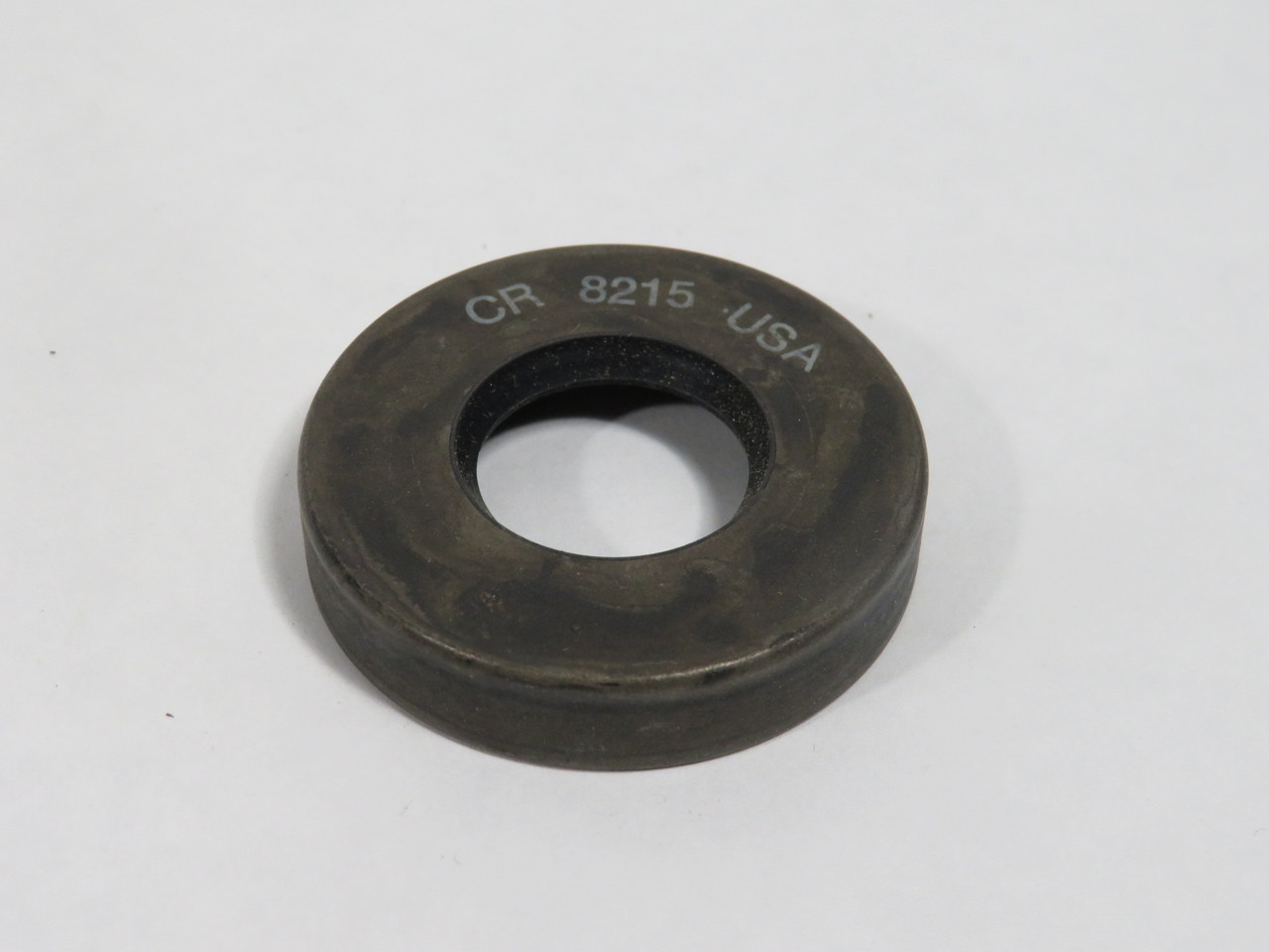 Chicago Rawhide 8215 Oil Seal 0.813" ID 1.752" OD 0.375" W BOX DAMAGE NEW