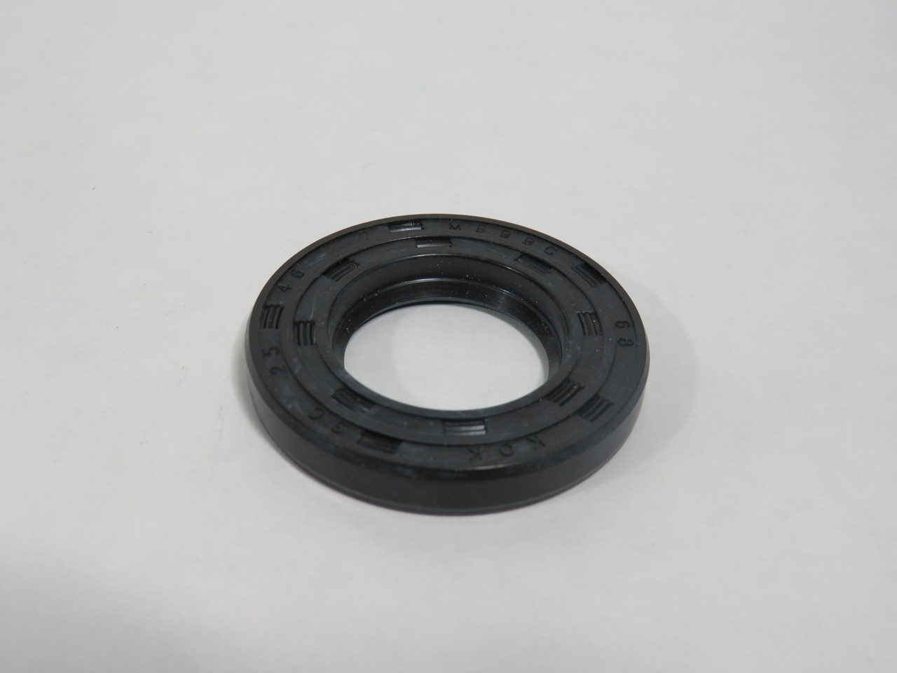 Chicago Rawhide 10028 Nitrile Oil Seal 25mm ID 46mm OD 7mm W KOK NEW
