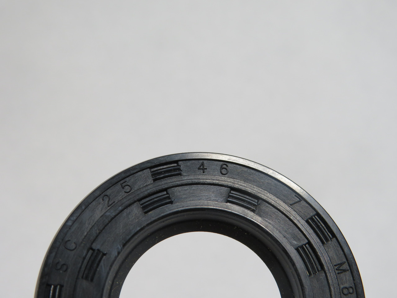 Chicago Rawhide 10028 Nitrile Oil Seal 25mm ID 46mm OD 7mm W KOK NEW