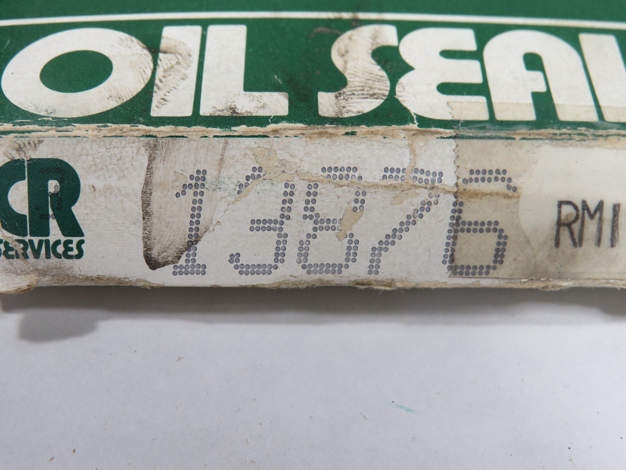 Chicago Rawhide 13876 Oil Seal 2.565" OD 1.375" ID 0.375" W SHELF WEAR NEW