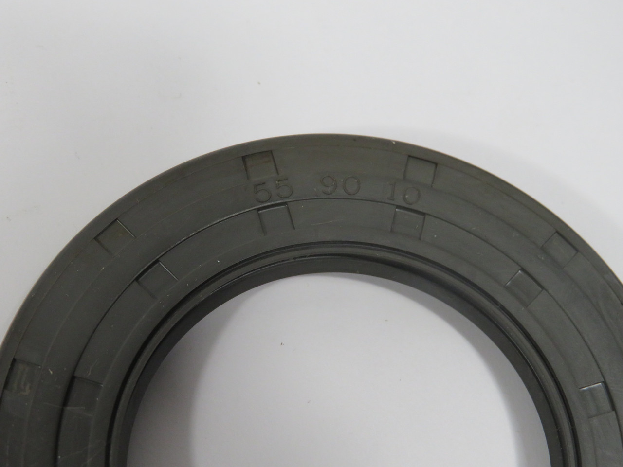 SKF 562729 Nitrile Oil Seal 55mm ID 90mm OD 10mm W SHELF WEAR NEW