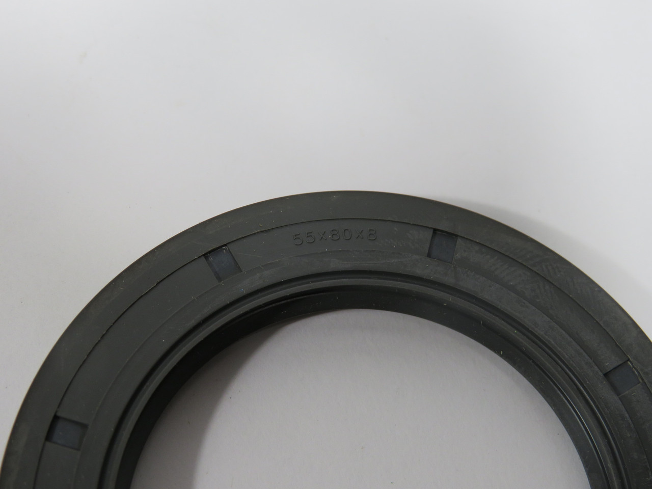 SKF Chicago Rawhide 692577 Nitrile Oil Seal 55mm ID 80mm OD 8mm W SHELF WEAR NEW