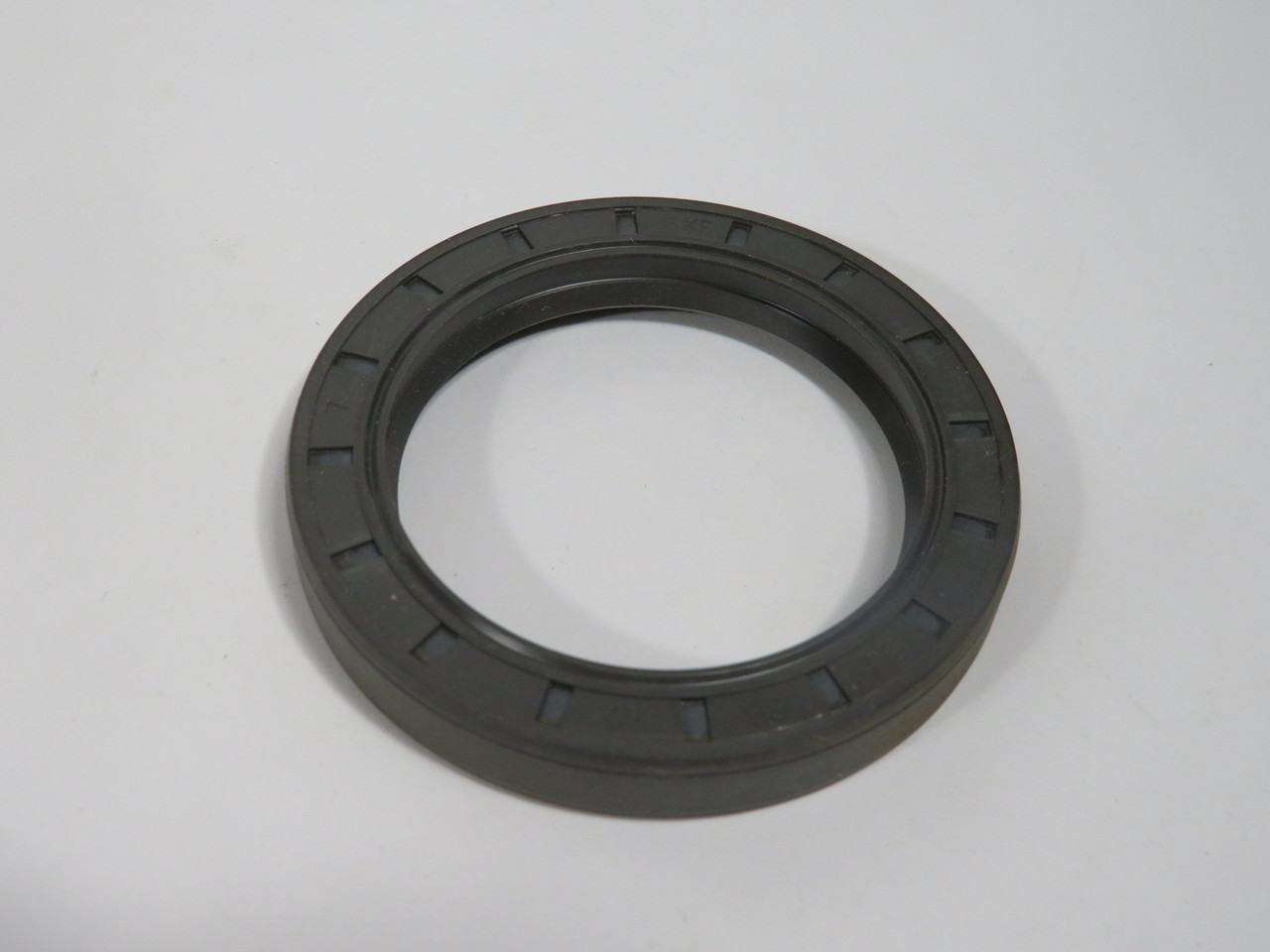 SKF 564141 Nitrile Oil Seal 50mm ID 68mm OD 10mm W BOX DAMAGE NEW