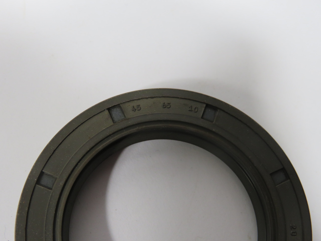 SKF 692509 Nitrile Oil Seal 45mm ID 65mm OD 10mm W SHELF WEAR NEW