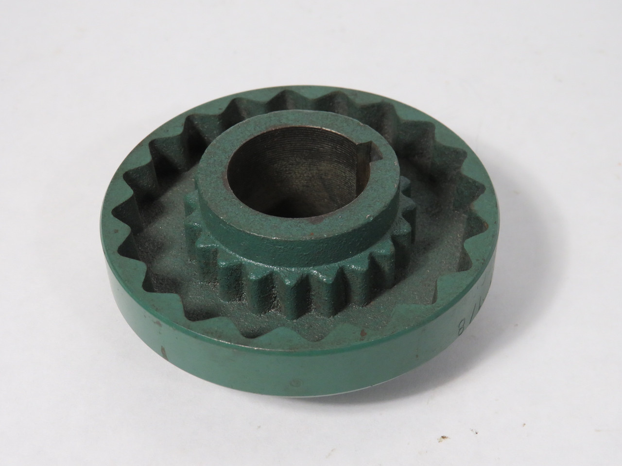 TB Wood's 5S118 5SX1-1/8 Sleeve Coupling Flange 1-1/8" Bore 3-1/4" OD USED