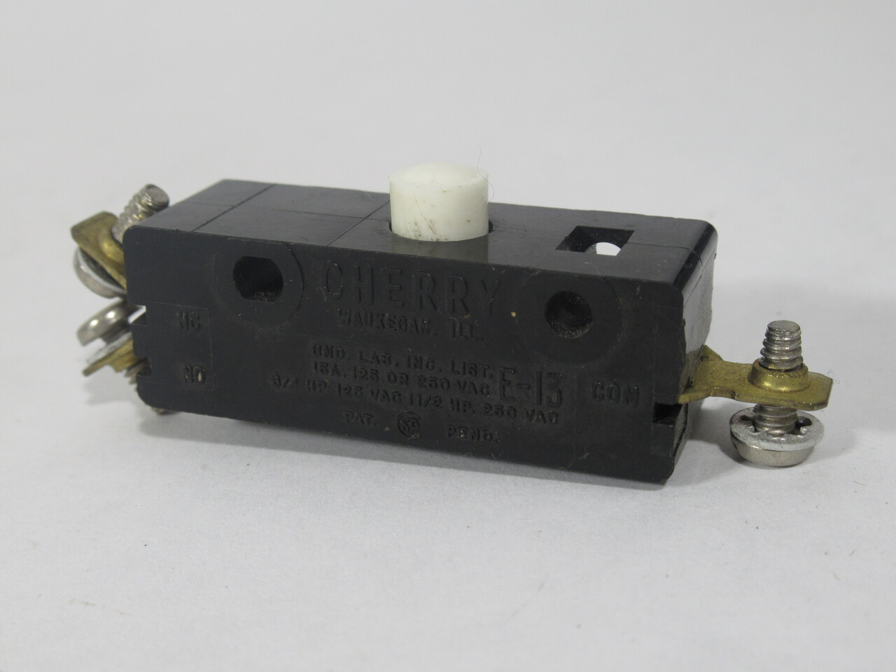 Cherry E13-00E Miniature Snap Action Limit Switch 15A@125/250V 3/4HP@125V USED