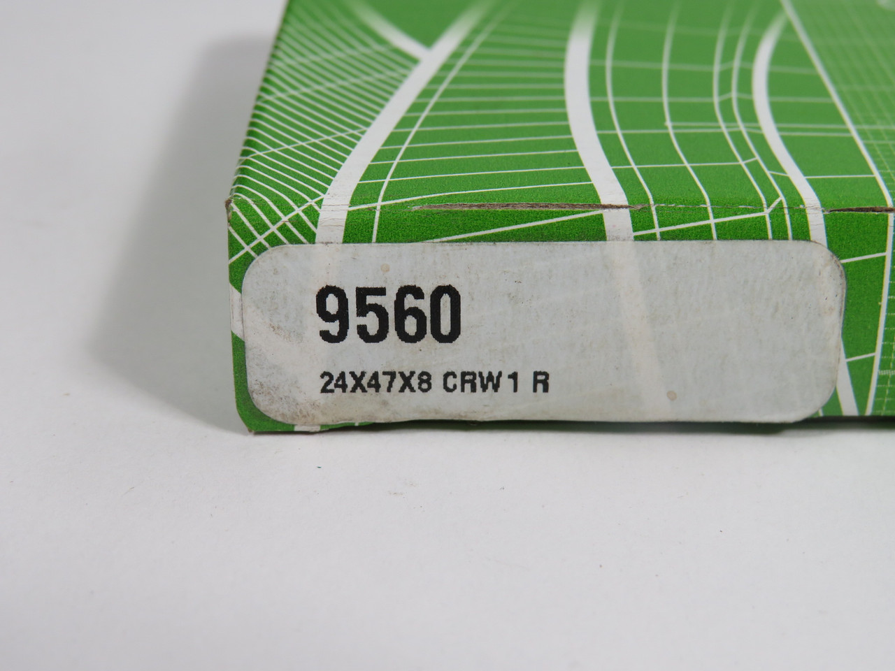 SKF CR Seals 9560 Oil Seal 24mm ID 47mm OD 8mm W NEW
