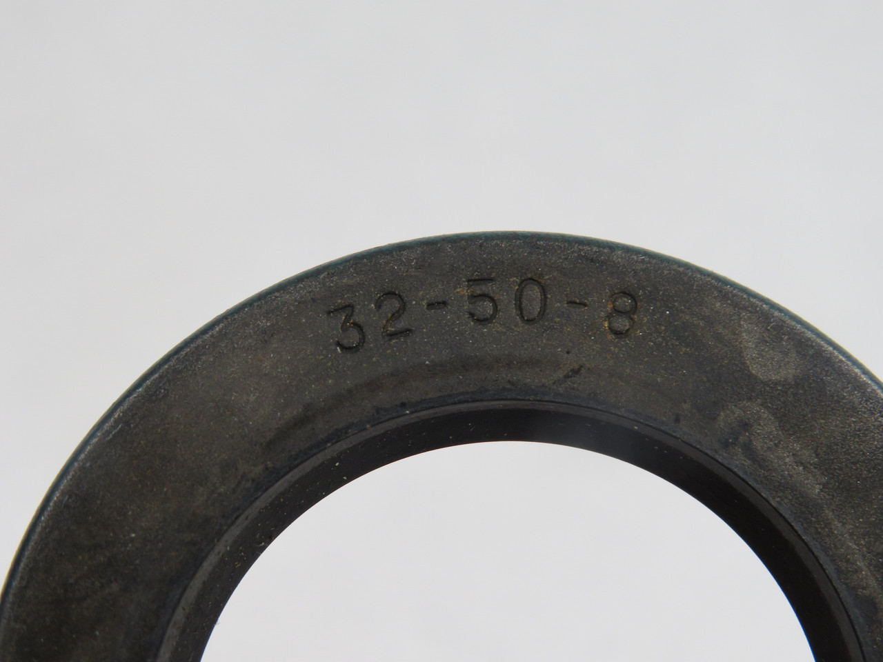 Chicago Rawhide 12740 Oil Seal 32mm ID 50mm OD 8mm W SHELF WEAR NOP