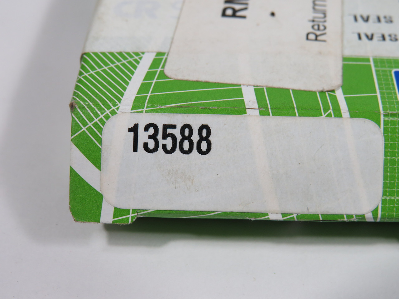 SKF CR Seals 13588 Oil Seal 1.375" ID 2.062" OD 0.313" W BOX DAMAGE NEW