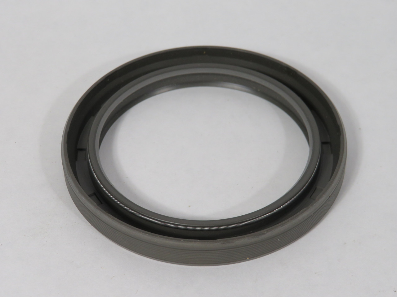 SKF 692613 Nitrile Oil Seal 65mm ID 85mm OD 10mm W NEW