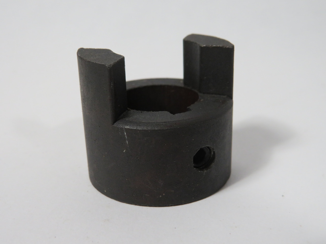 Generic L070 3/4 Jaw Coupling Hub 3/4" Bore 1-3/8" OD 3/4" LTB USED