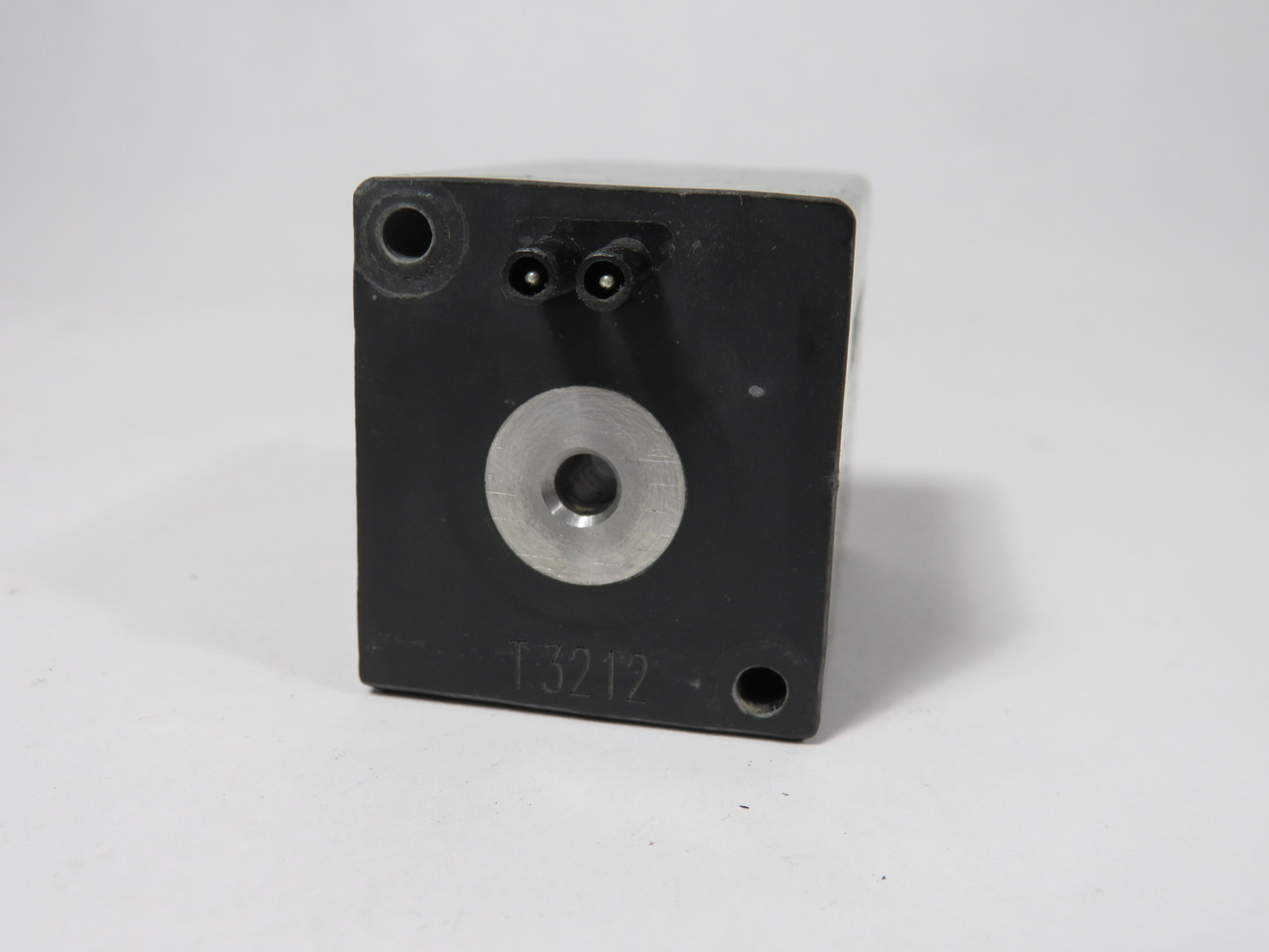 Numatics 225-285 Solenoid Coil 24VDC 6.3W SHELF WEAR USED