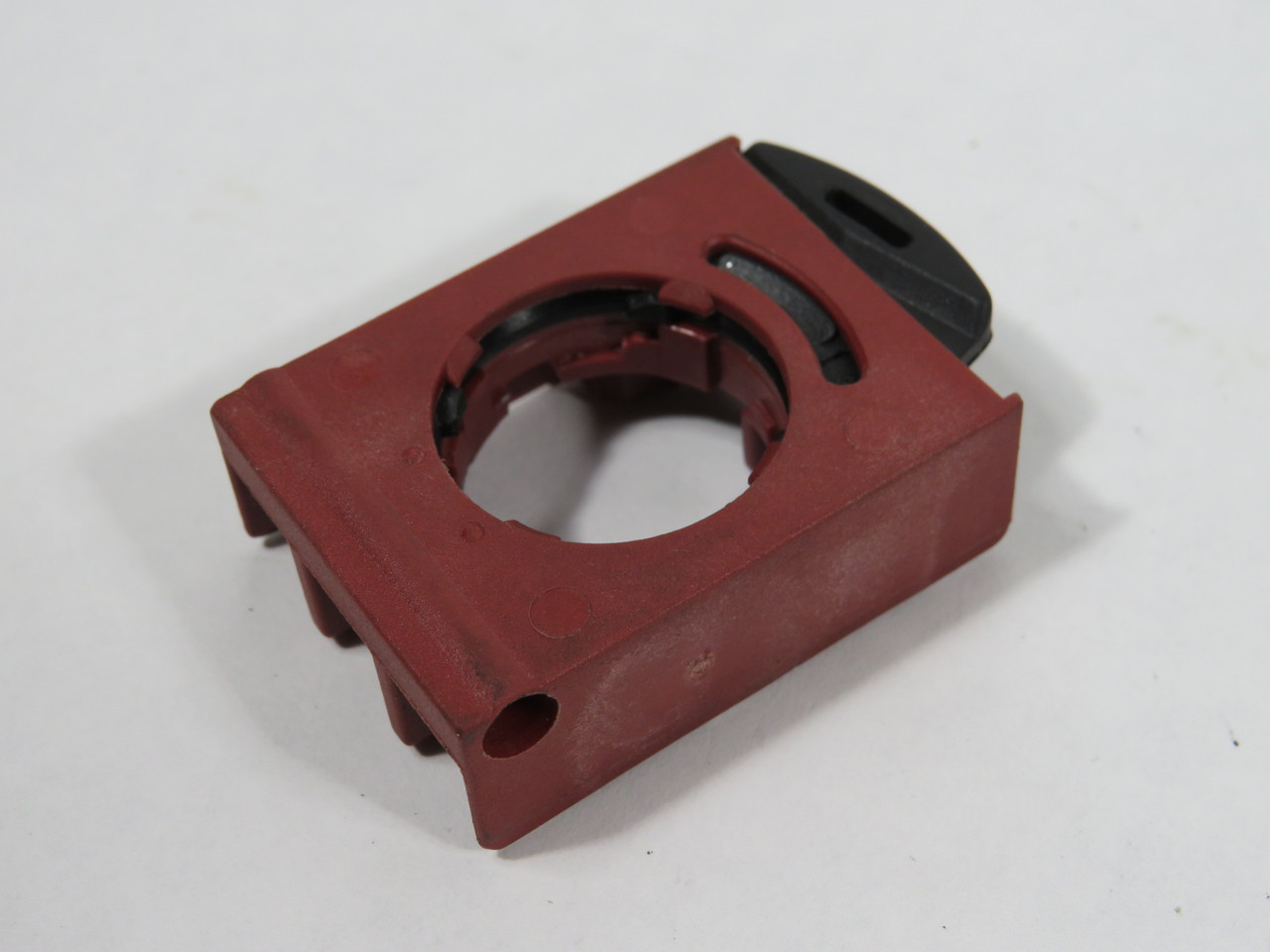 General Electric P9ACFS3 Push Button Holder USED