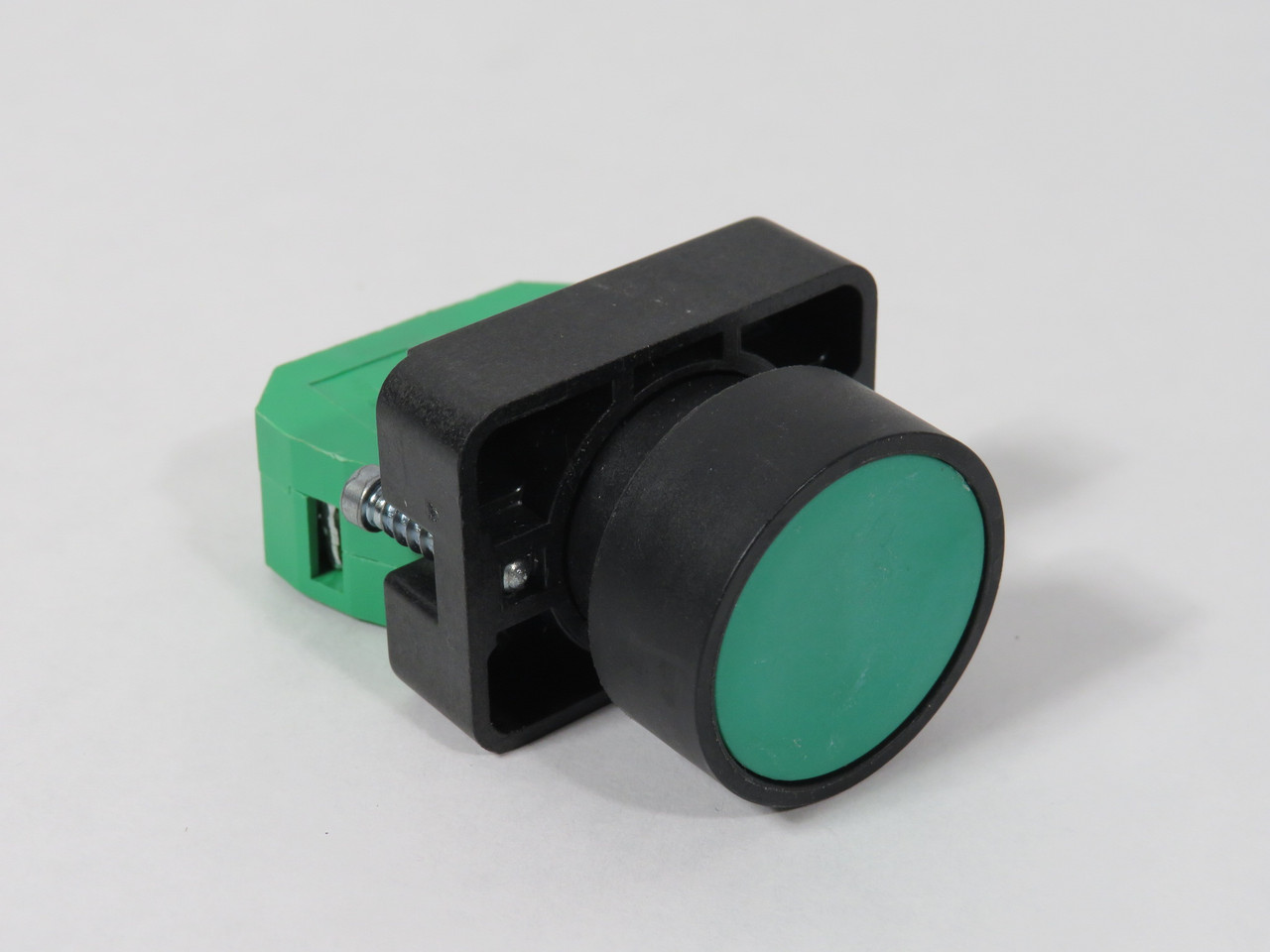 Automation Direct GCX3102 Momentary Push Button 400V 10A 1NO Green Cap USED