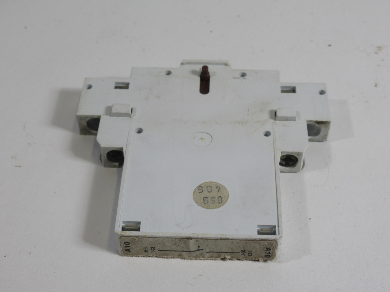 Allen-Bradley 140-A10 Series A Auxiliary Switch 500V 6A 1NO USED