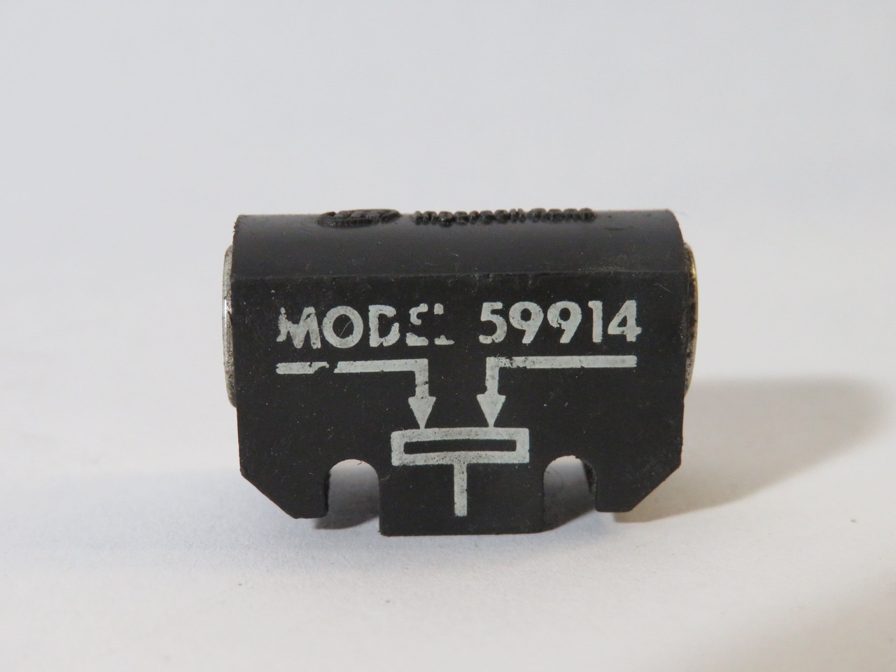 Ingersoll-Rand 59914 "OR" Logic Element 30-150 psi #10-32 Threads USED