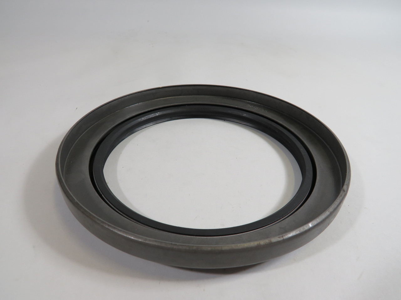 Generic 21001 Oil Seal 124.38x165x22.5mm ! NOP !