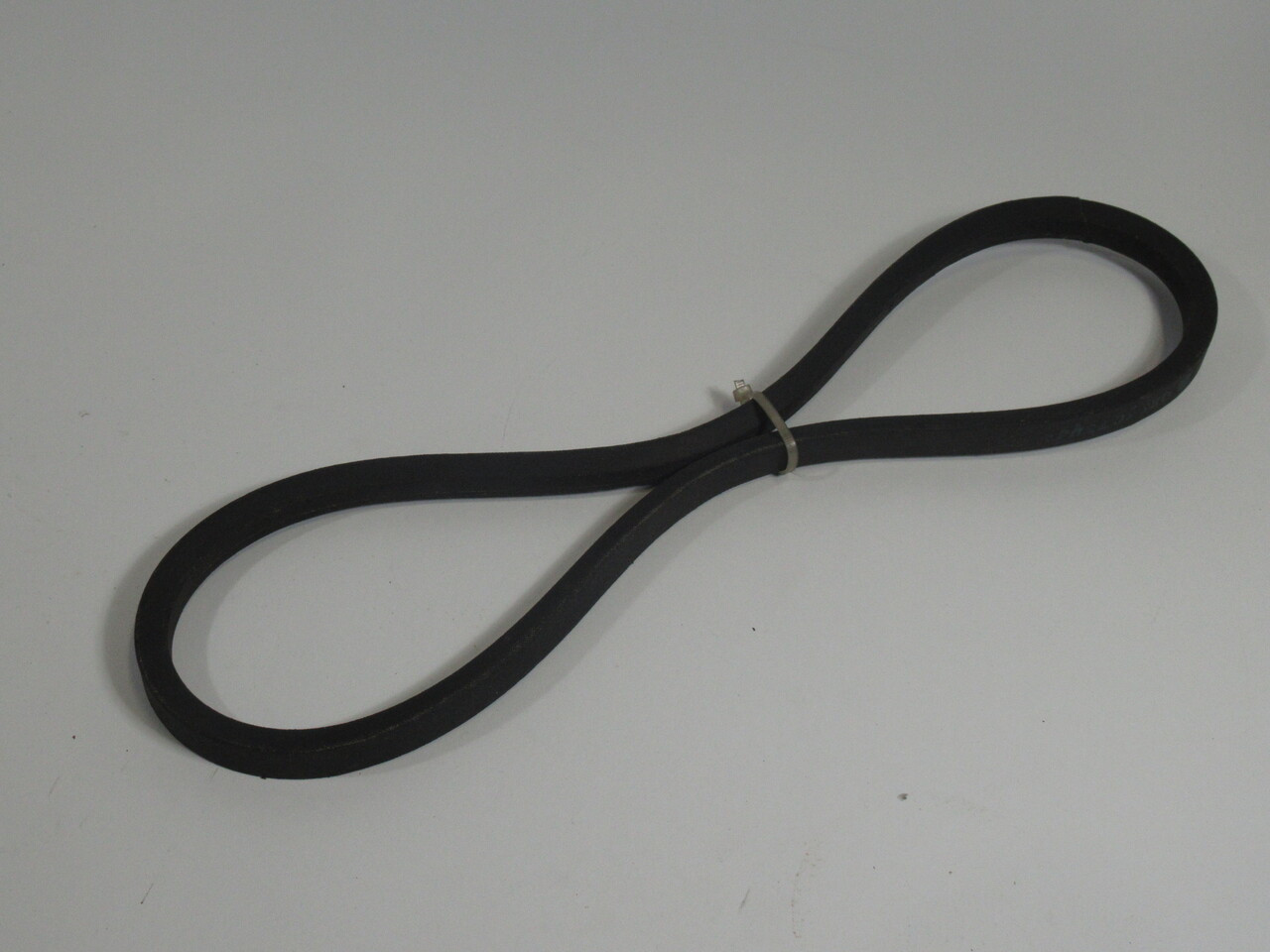 Goodyear B35 V-Belt 38"L 0.656"W 0.4375"T ! NOP !