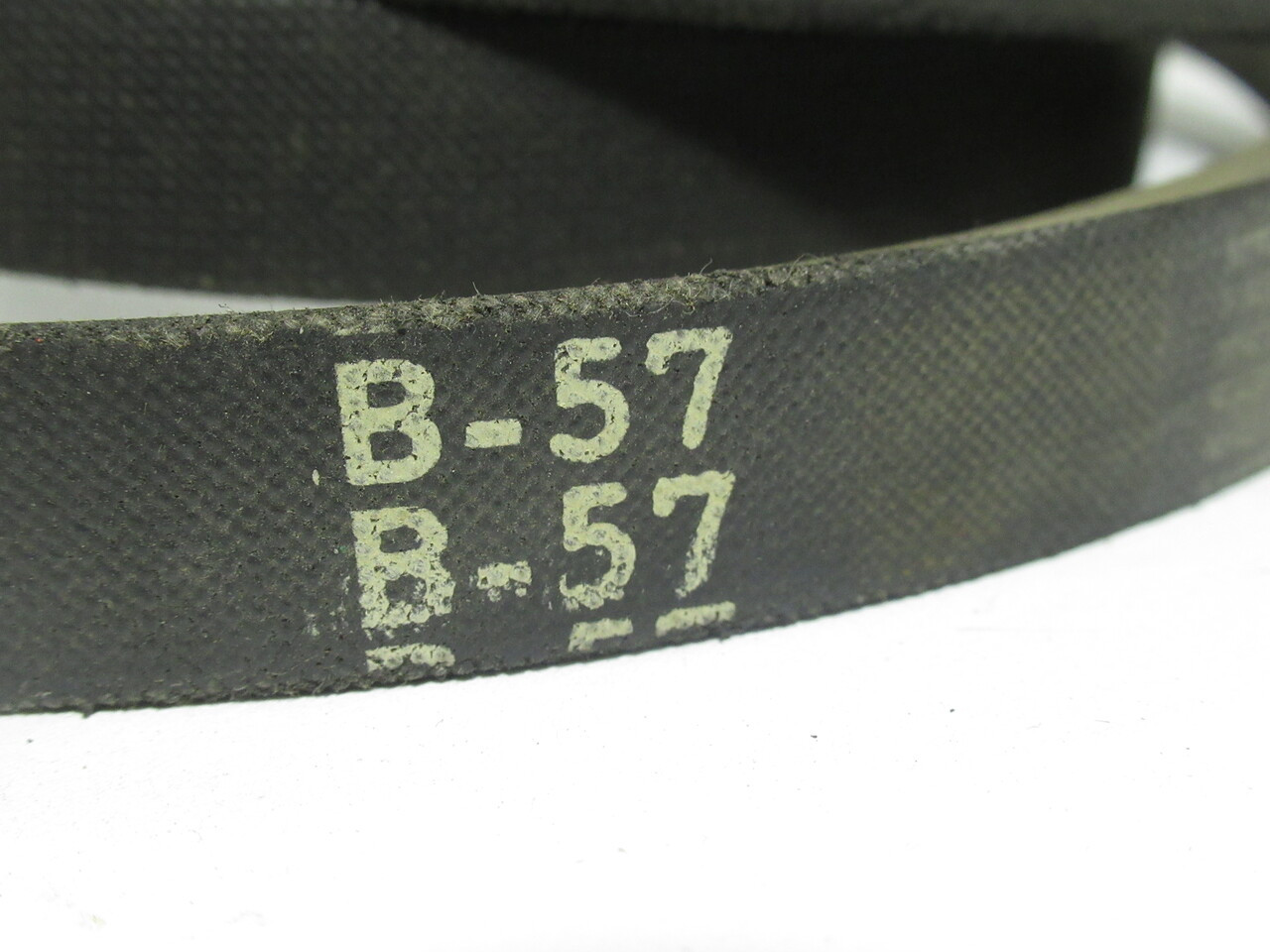 SWR Industries Ltd. Three-Five B57 V-Belt 57"L 0.63"W 0.38"T ! NOP !
