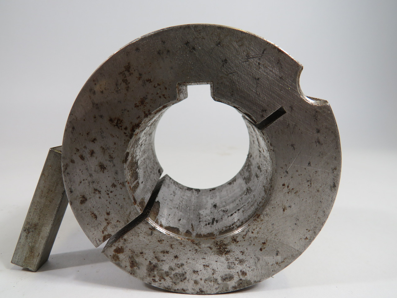 Generic 2517-1-5/8 Taper Lock Bushing 3-3/8" OD 1-5/8" B 1-3/4" LTB RUST USED