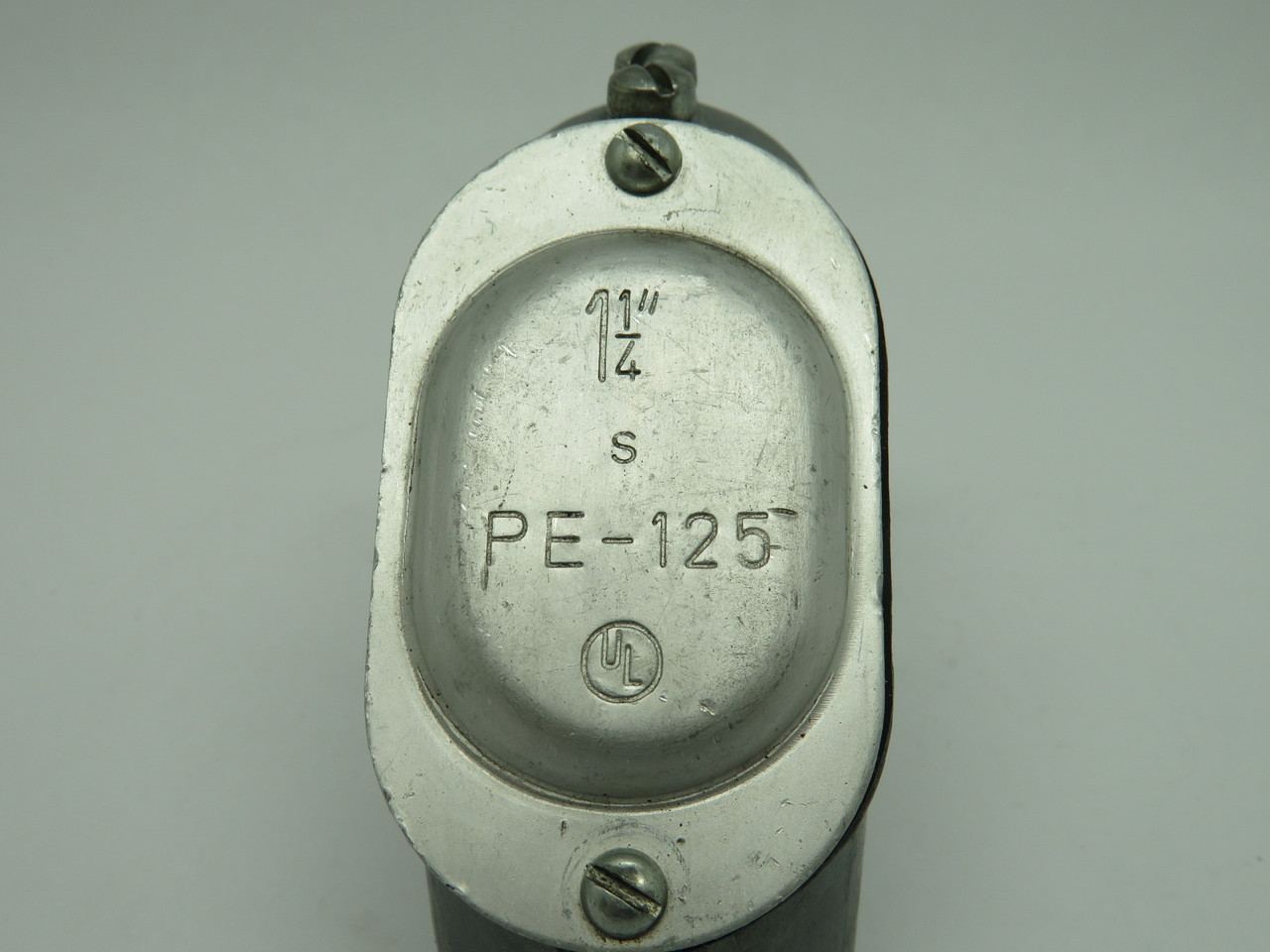 Orbit SSPE-G125 Conduit Elbow EMT-EMT 1-1/4" c/w SPE-G125 Cover USED