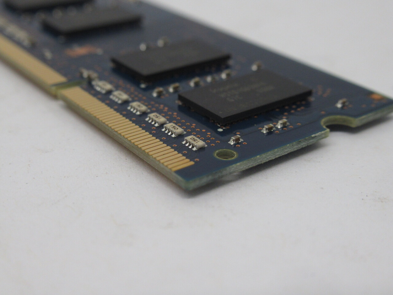 Hynix HMT112S6BFR6C-G7 N0 AA-C SDRam Memory Module 1GB 1066MHz USED