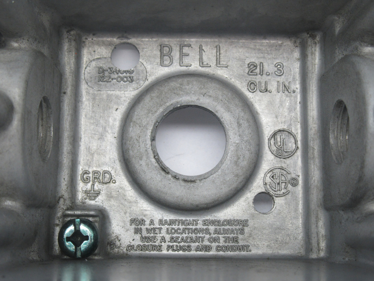 Bell Outdoor 5386-0 Waterproof Box 1-Gang 3-3/4" Knockouts 21.3 CU. In USED