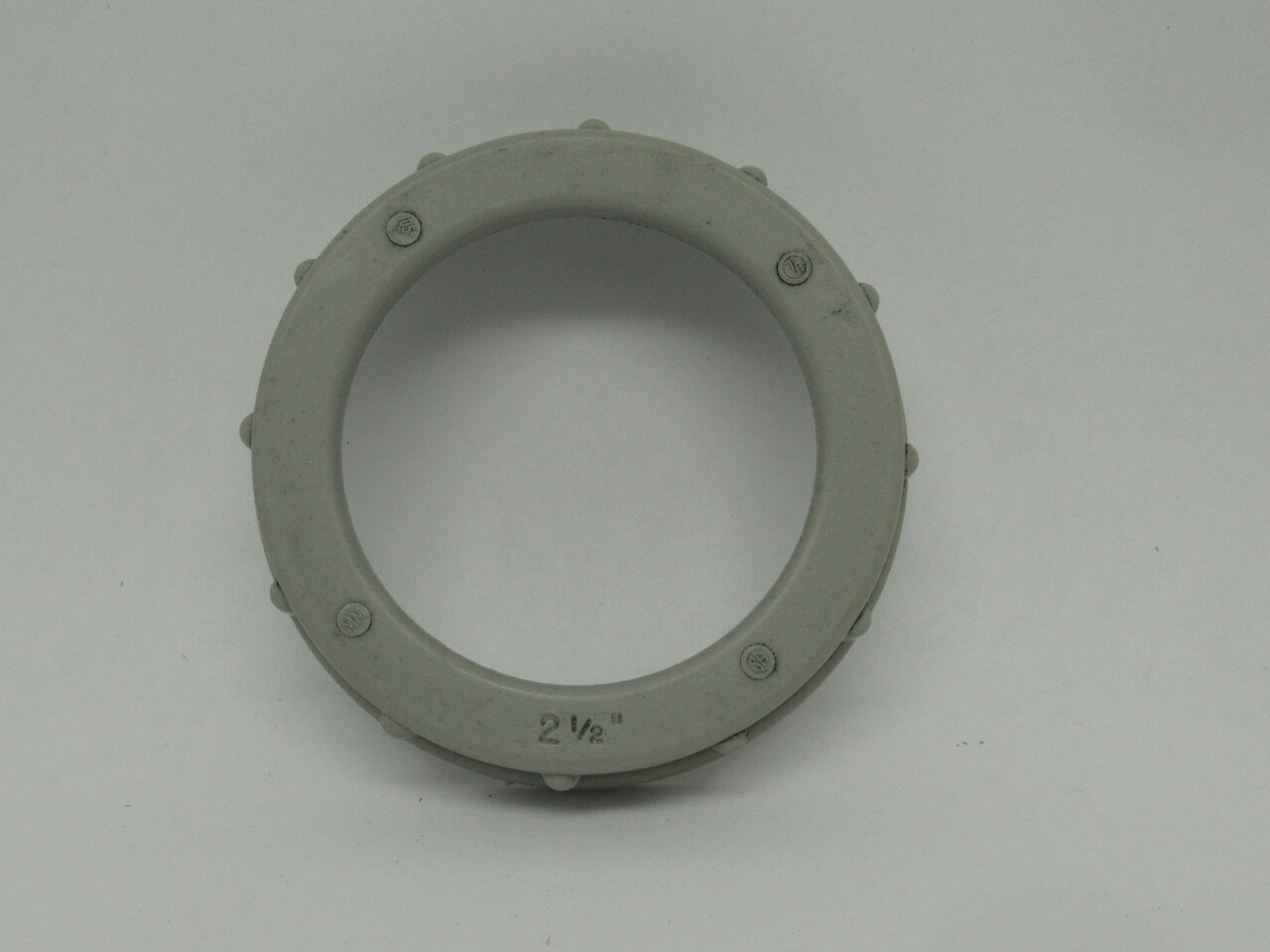Thomas & Betts 228-TB Metal Conduit Insulating Bushing 2-1/2" GREY USED