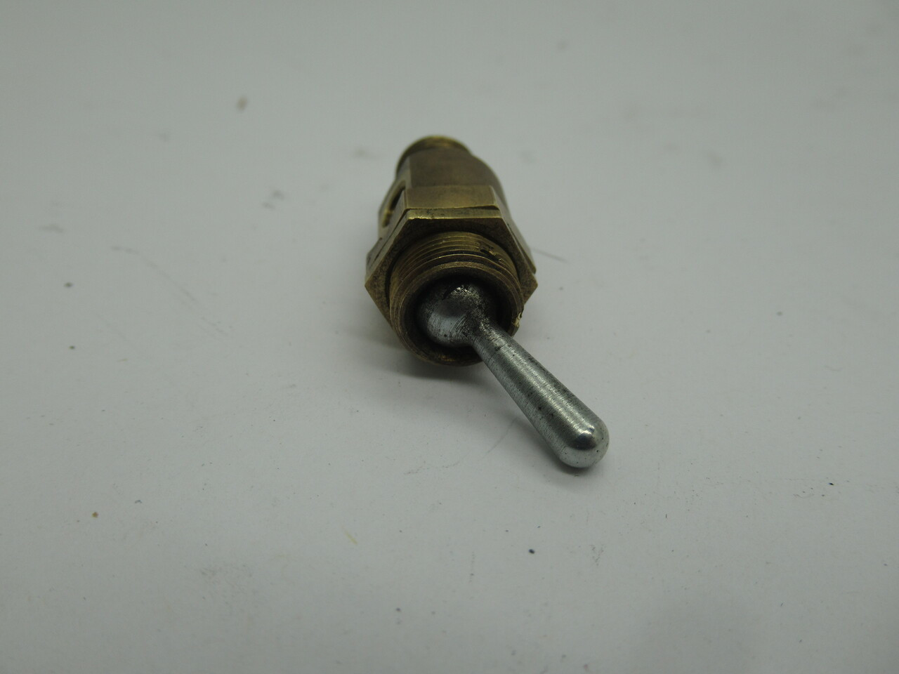 Humphrey 3V TAC Mini Toggle Valve 3 Port 2 Position USED