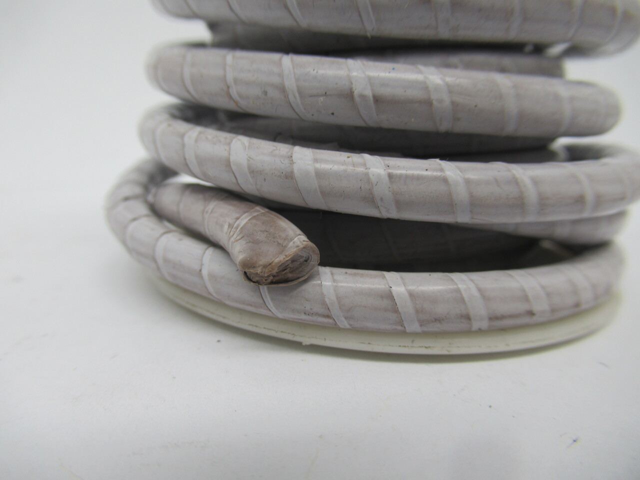 Premier Industrial 34966 Tite Seal Valve Stem Packing 7/32"x180" *Cut* USED