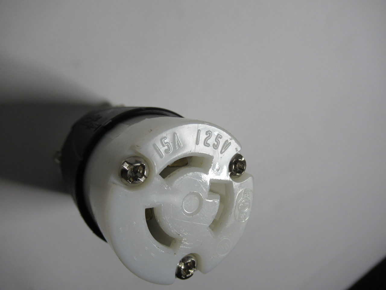 Pass & Seymour PSL515C Turnlok Connector 15A 125V 2P 3Wire USED