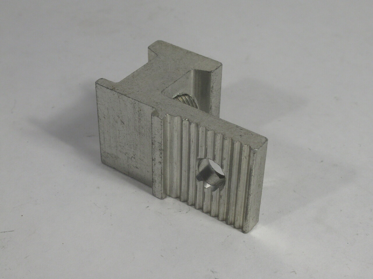 CMC AB-500-1 Solderless Single Conductor Lug 500kcmil 4AWG CU9AL USED