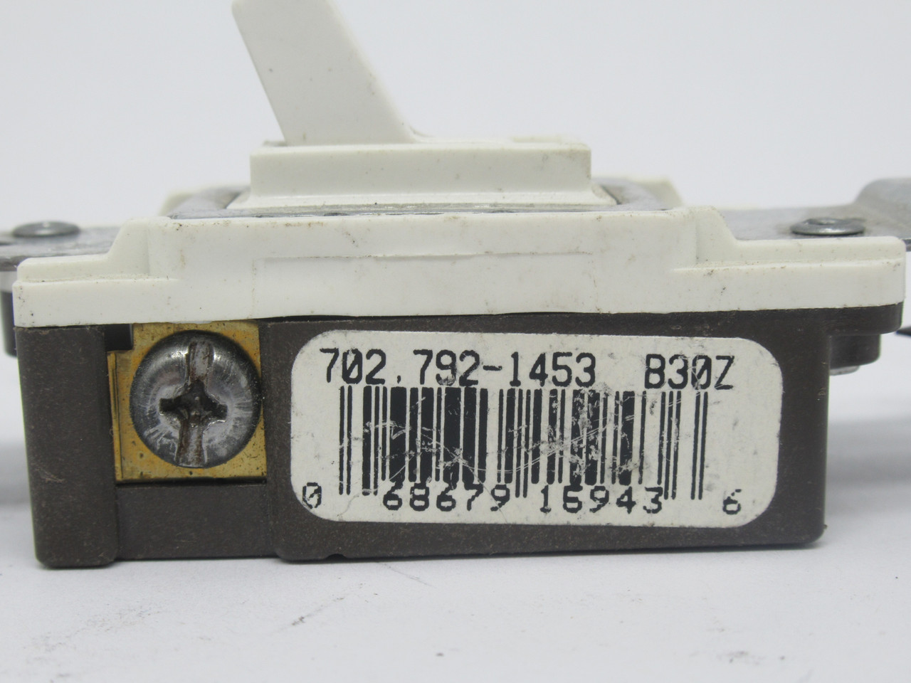 Leviton 1453-W Toggle Switch 15 Amp 120V USED