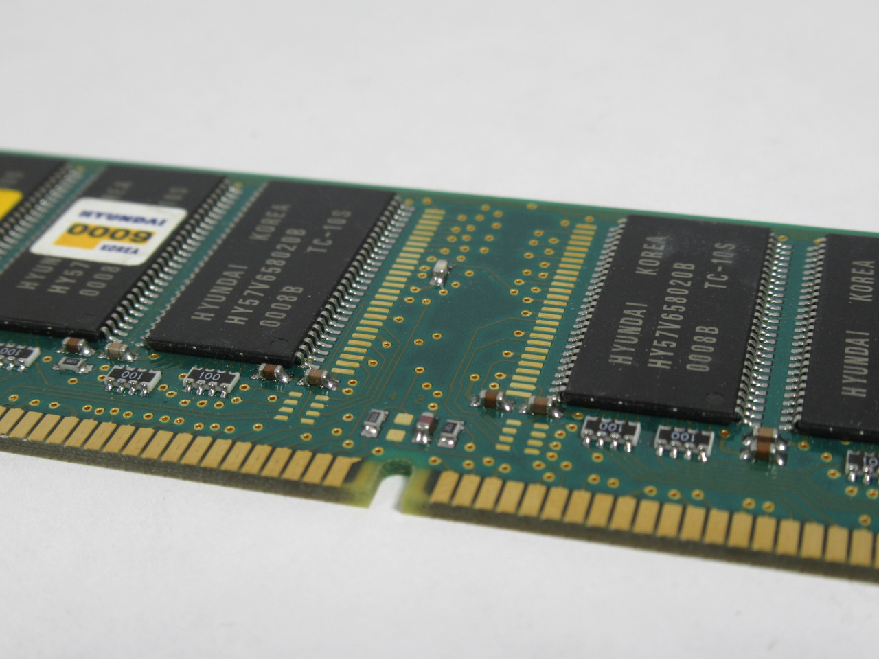 Hyundai HYM7V65801-BTFG-10S SDRam Memory Module 64MB 100MHz USED