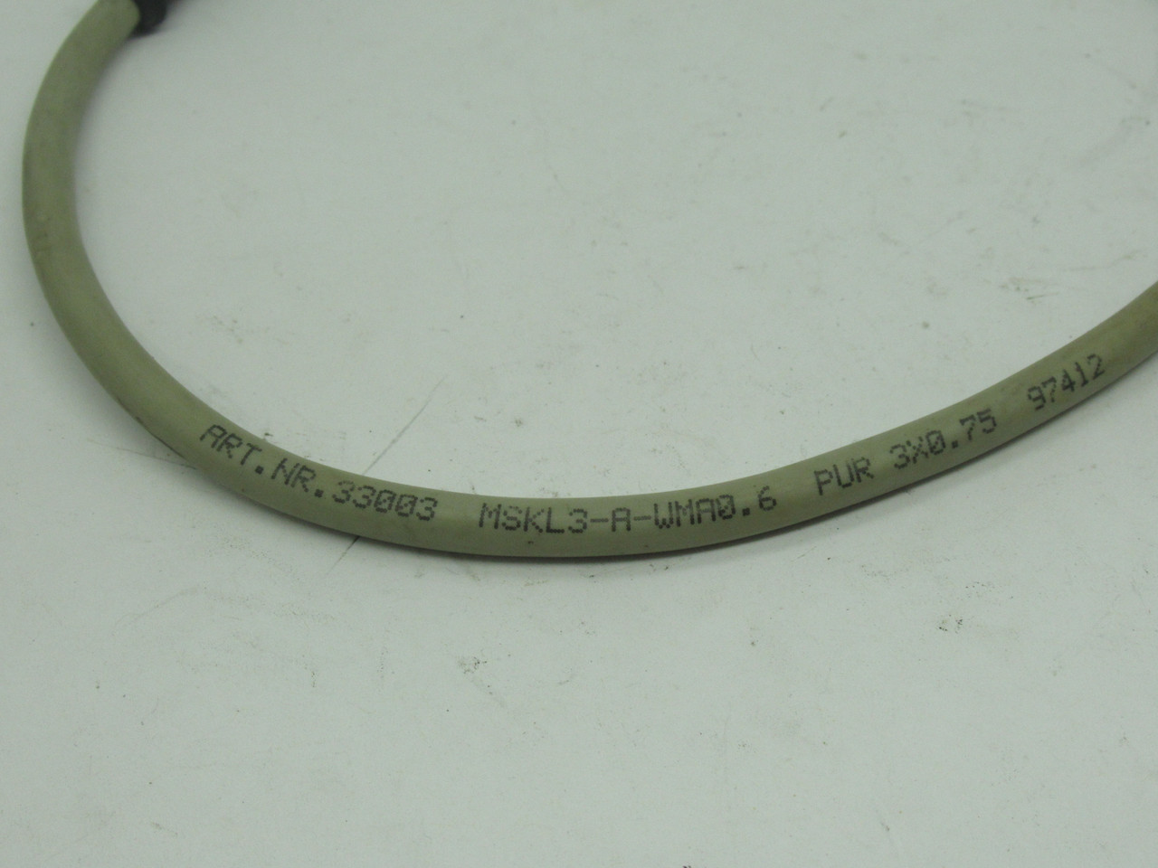 Murrelektronik 33003 DIN Cable Assembly 24V AC/DC 4A 3Pin LED 0.6m Length USED
