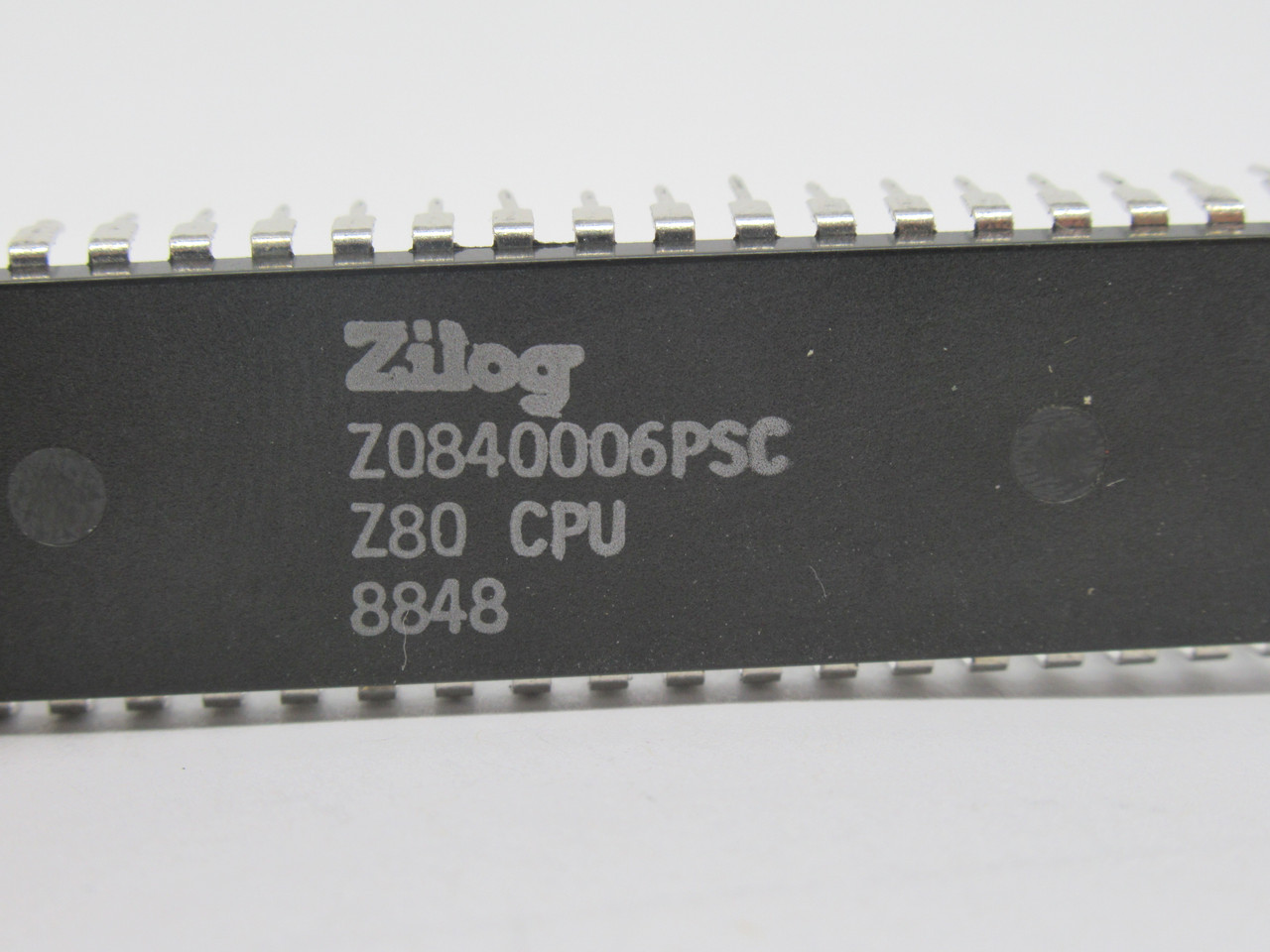 Zilog Z0840006PSC Central Processing Unit 6.17MHz 5V +/- 5% 1.05W NOP