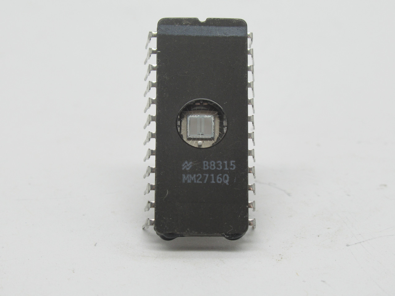 National MM2716Q IC Chip 8Bit UV Erasable PROM 24Pin USED