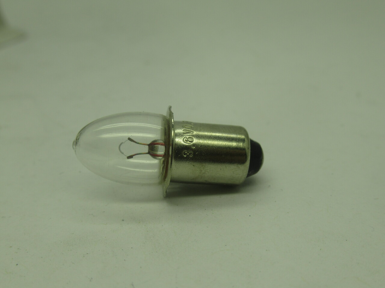 Stanpro 50333 Miniature Bulb 0.5A 3.6V PR-3 Mini Flange Base Lot Of 7 NEW