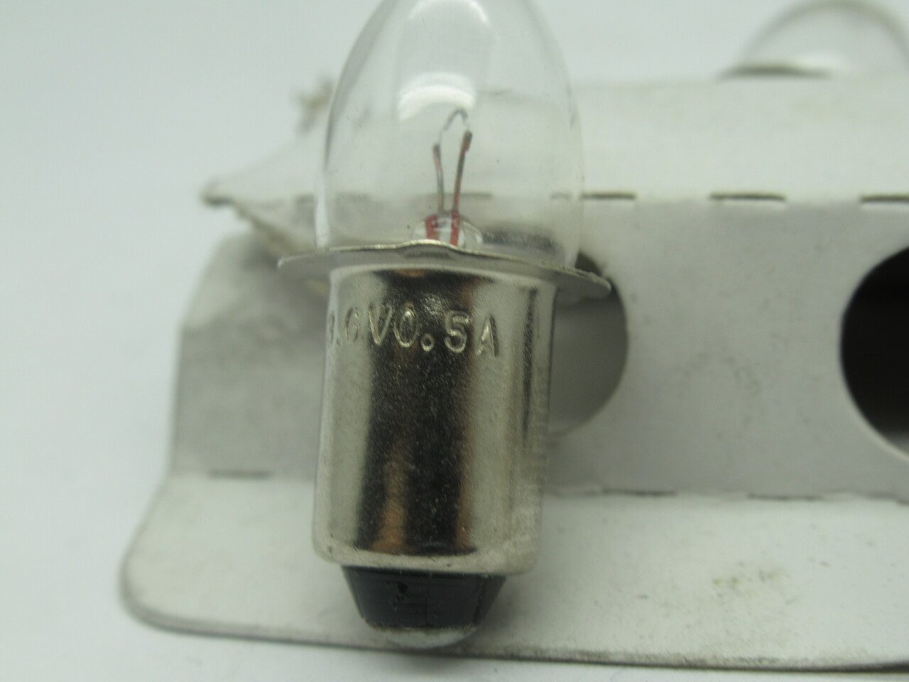 Stanpro 50333 Miniature Bulb 0.5A 3.6V PR-3 Mini Flange Base Lot Of 7 NEW