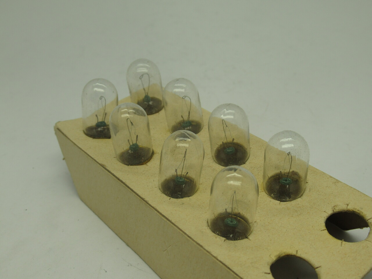 General Electric 1479 Indicator Bulb 14V .17A Lot Of 8 DAMAGED BOX NEW