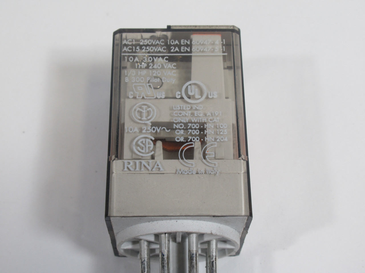 Allen-Bradley 700-HA32A1 Tube Base Relay Ser D 120VAC 50/60HZ 10A 250V USED