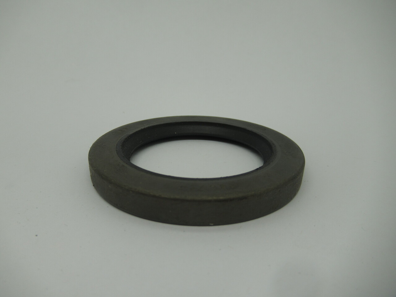 CR 18671 Oil Seal 1.875 X 2.758 X 0.313 Inch NEW