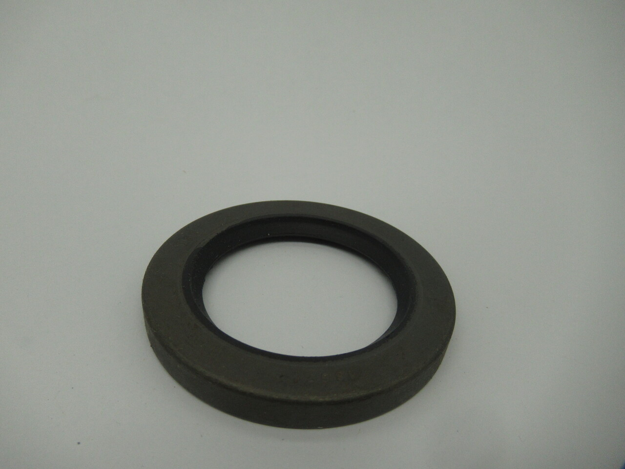 CR 18671 Oil Seal 1.875 X 2.758 X 0.313 Inch NEW