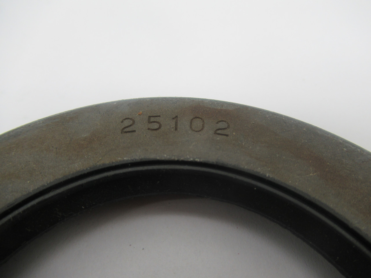 CR 25102 Oil Seal 2-1/2 x 3-7/8 x 15/32" NEW
